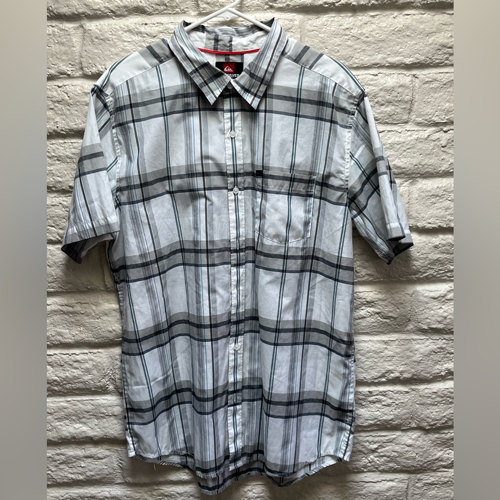 Classic Men’s XL Quicksilver plaid cotton shirt with White, grey, & teal colors.